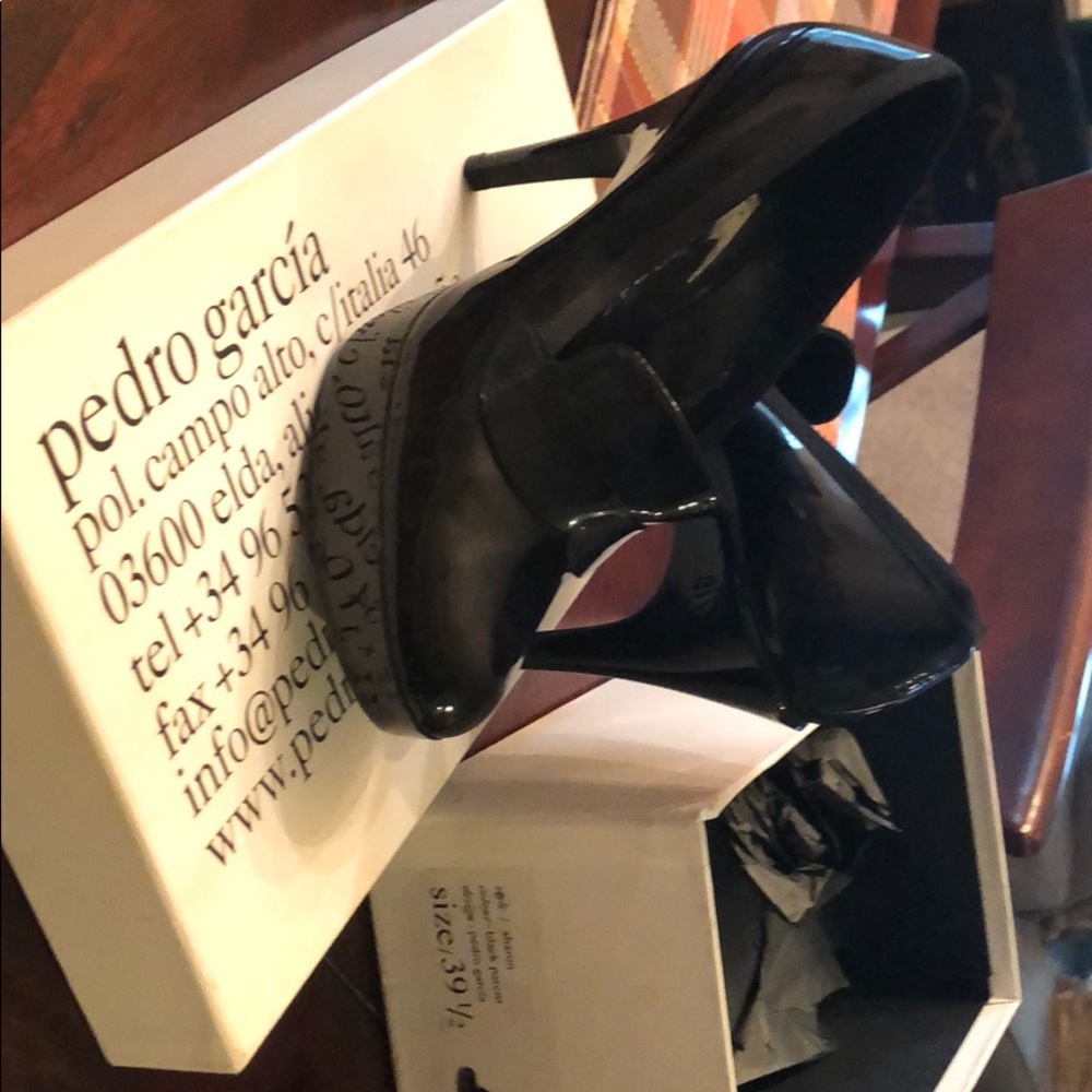 Pedro Garcia black patent